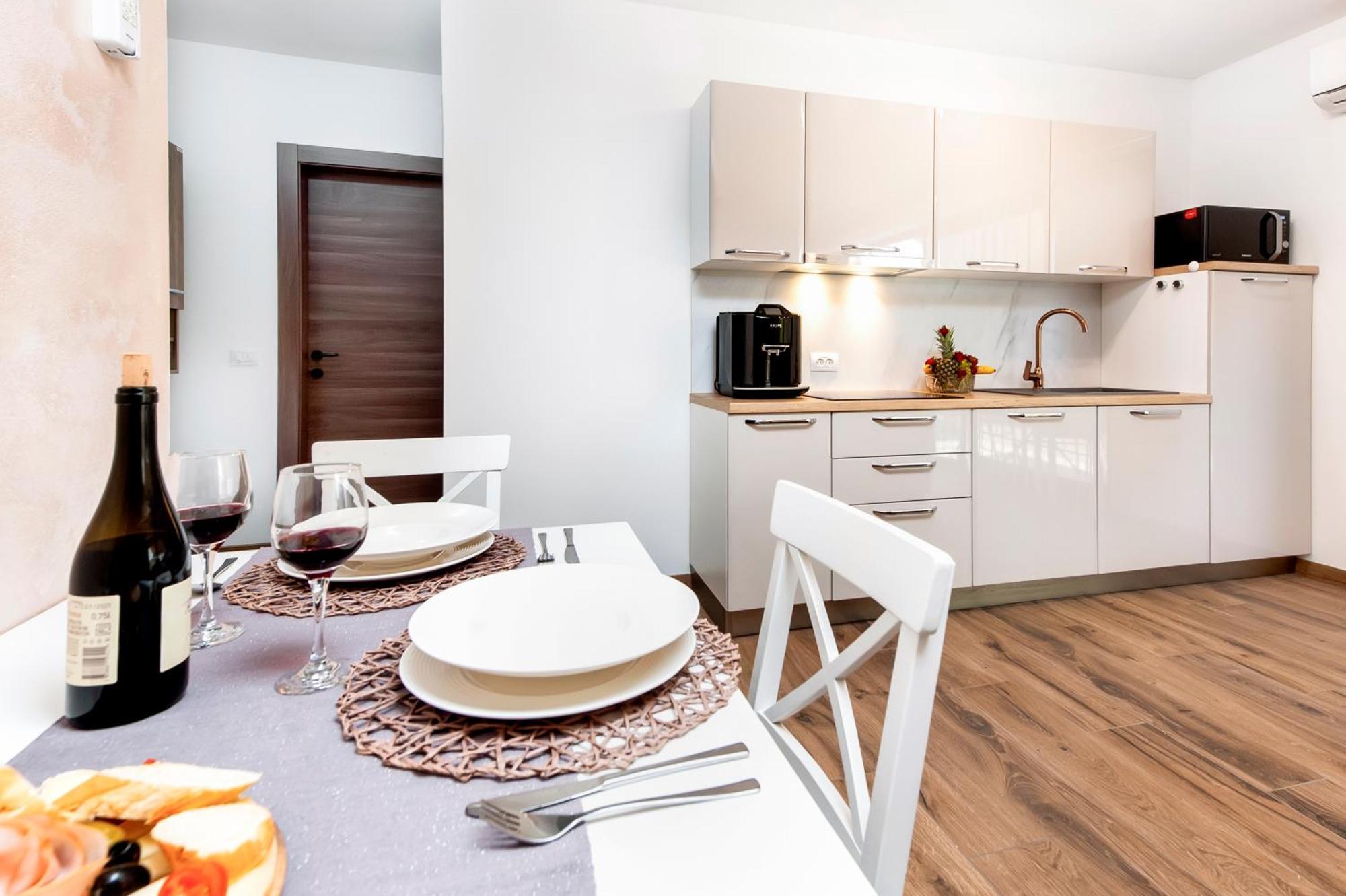 Apartman Lorena Rovigno Esterno foto